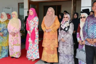 Fauziah Sanusi Sees Off Raja Permaisuri Agong at Labuan Airport