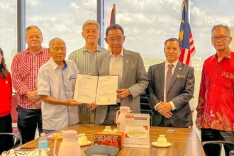 Fuk Tek Kung Temple in Asajaya Receives UNIFOR Grant for Upgrades