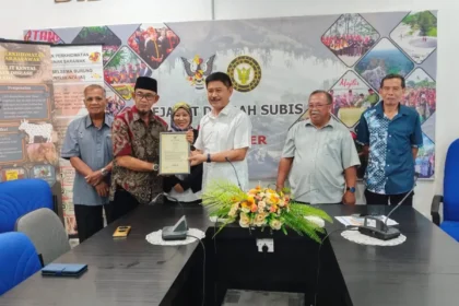 Lambir KMKK Leaders Receive Appointment Extensions in Subis Ceremony