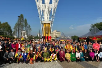 Motherland Flag Raising Ceremony Fosters Sarawakian Unity and Patriotism