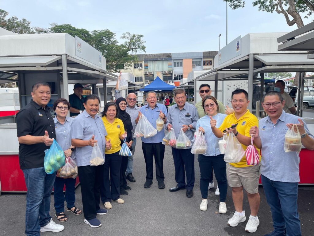 MyKiosk Project Helps B40 Hawkers Trade Legally and Safely in Kuching