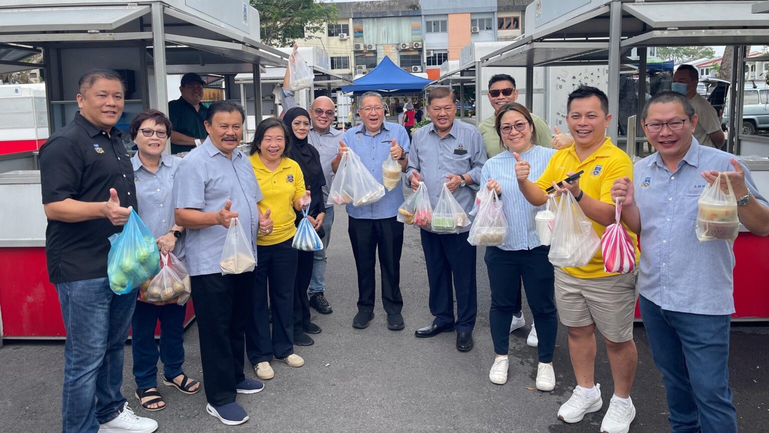 MyKiosk Project Helps B40 Hawkers Trade Legally and Safely in Kuching