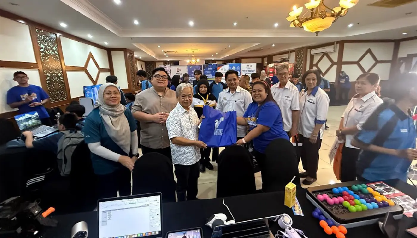 Pro-DR Roadshow Empowers Rural Youth in Limbang with Skills and Opportunity