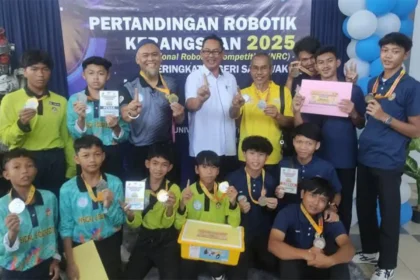 SMK Asajaya Robotics Team Heads to National Stage After Triple Win