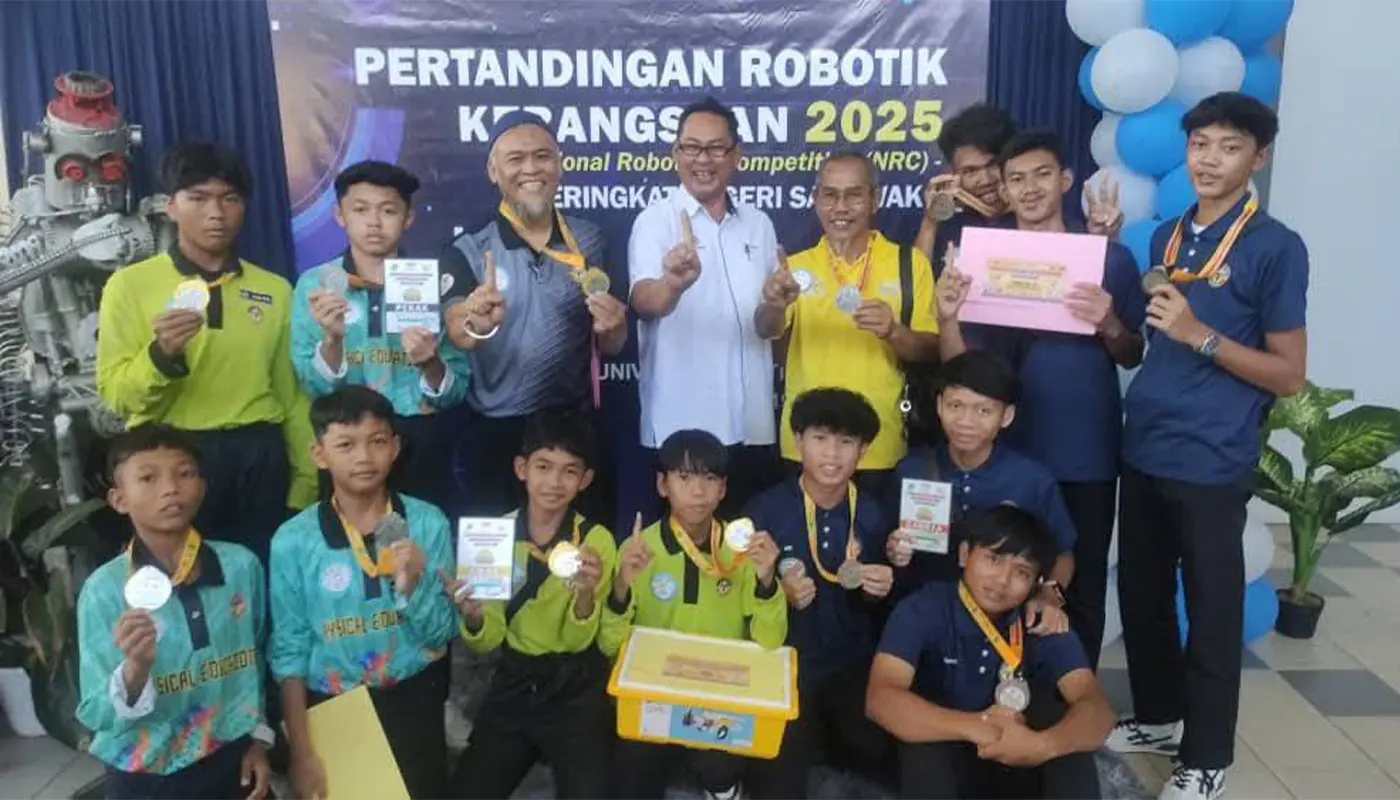 SMK Asajaya Robotics Team Heads to National Stage After Triple Win