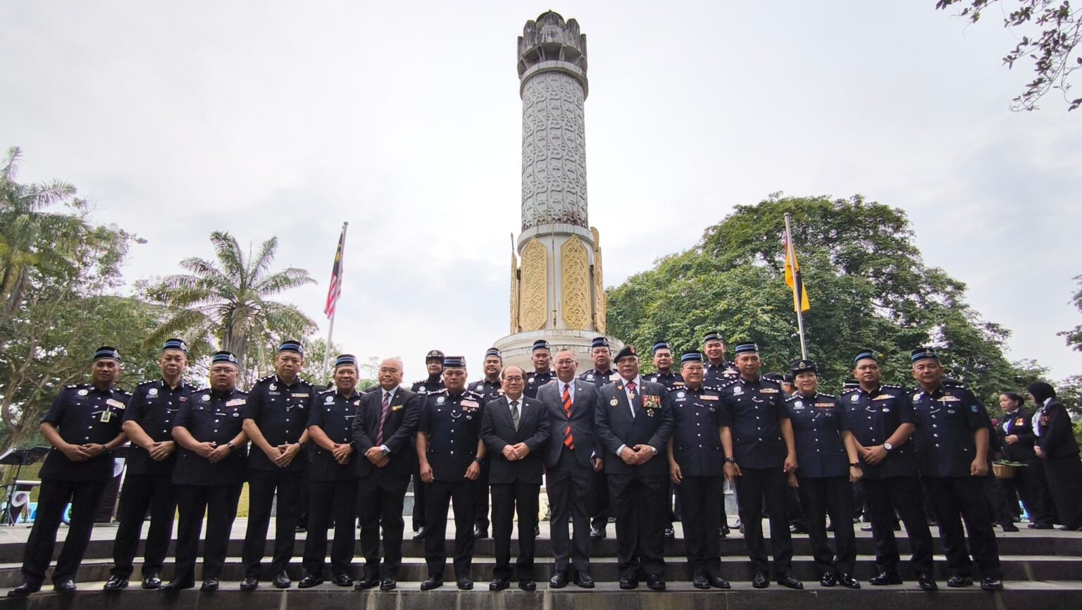 Sarawak Commemorates Heroes’ Day 2025 with Patriotic Ceremony in Kuching