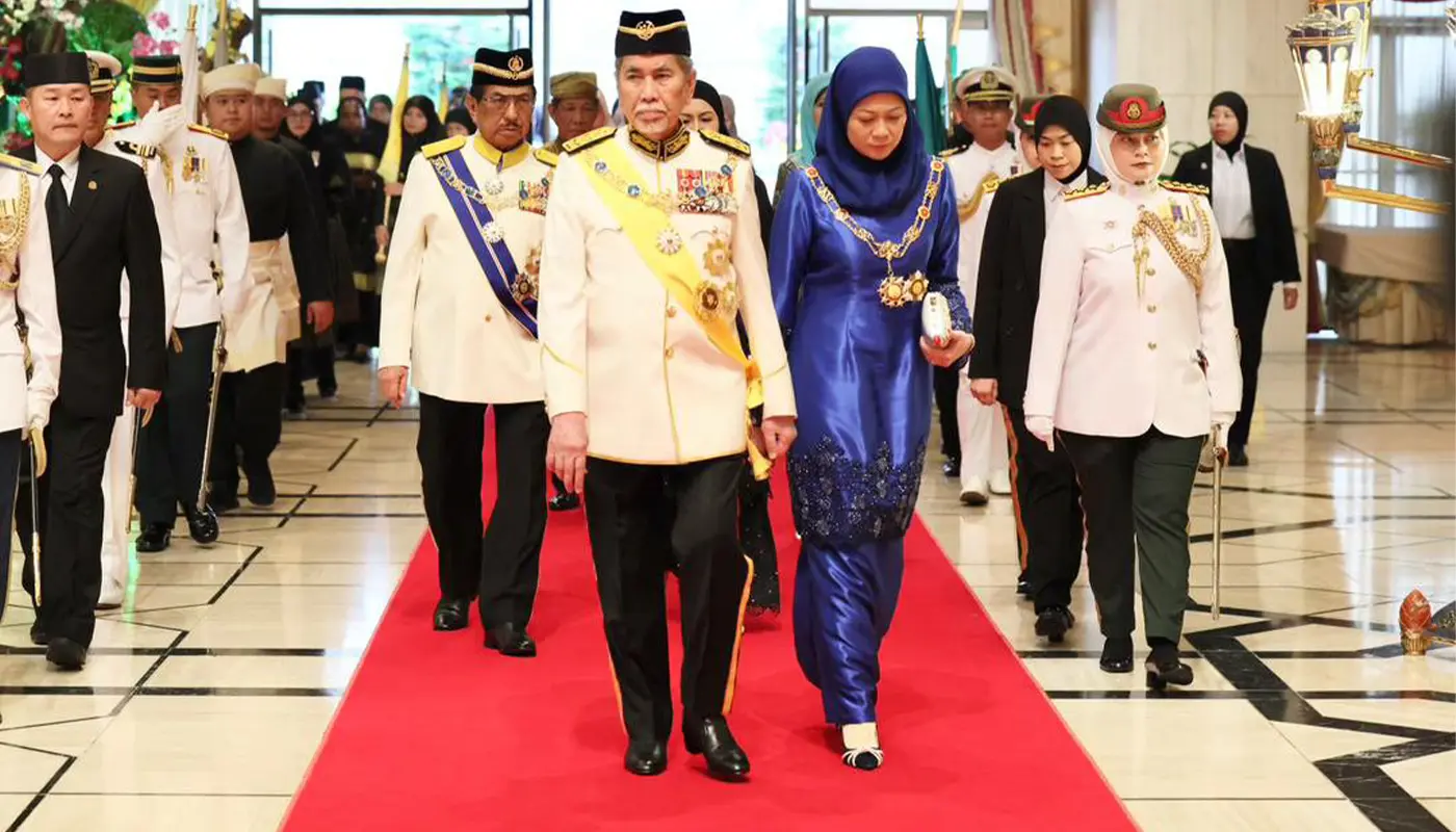 Sarawak Governor Attends Brunei Sultan's 79th Birthday Investiture Ceremony