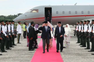 Sarawak Governor Begins Two-Day Official Visit to Brunei for Royal Celebration