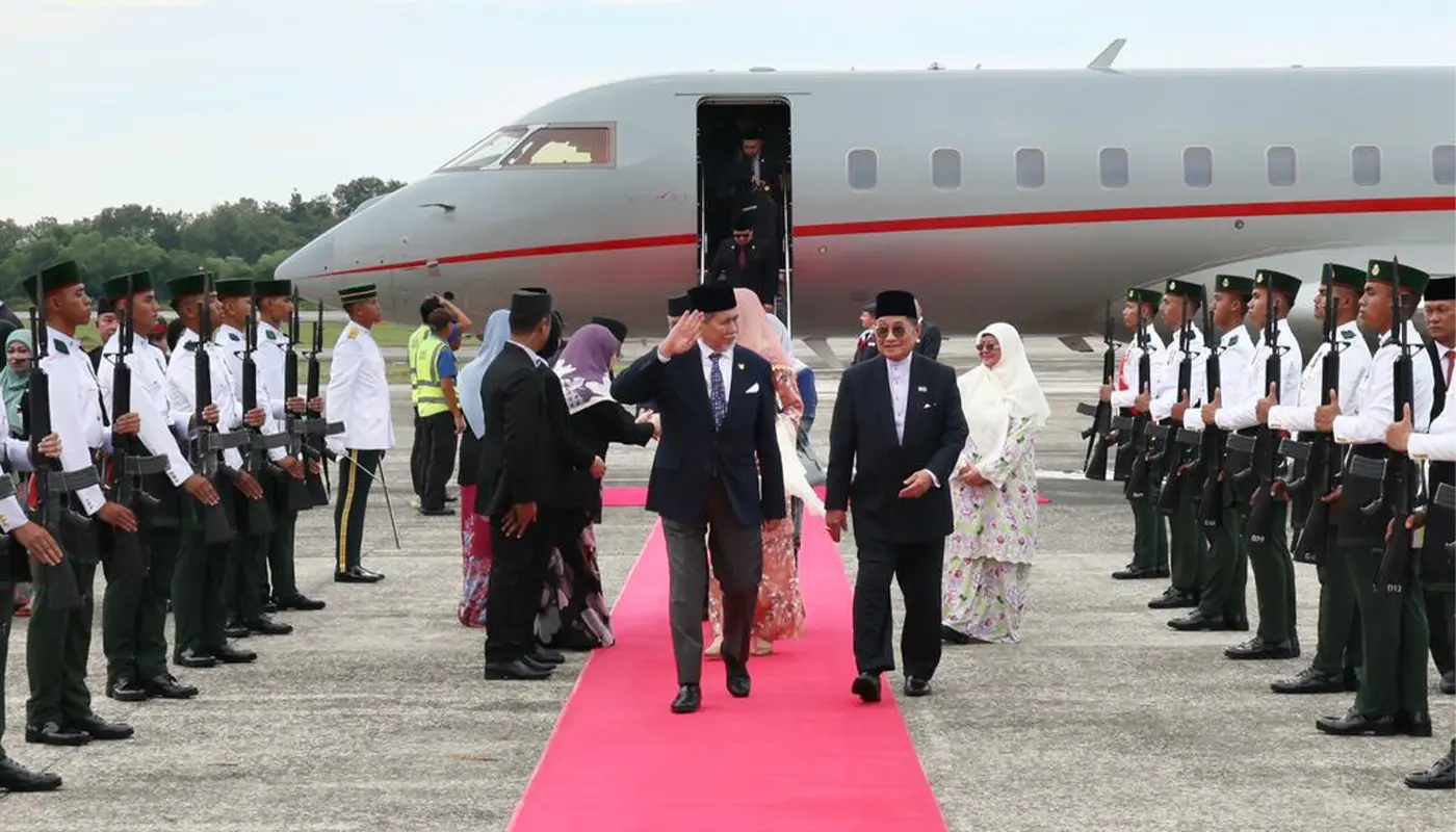 Sarawak Governor Begins Two-Day Official Visit to Brunei for Royal Celebration
