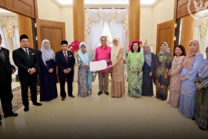 Sarawak Governor and Wife Support Proposal for Chronic Patient Care Centre