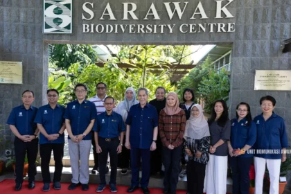 Sarawak Governor and Wife Visit Sarawak Biodiversity Centre