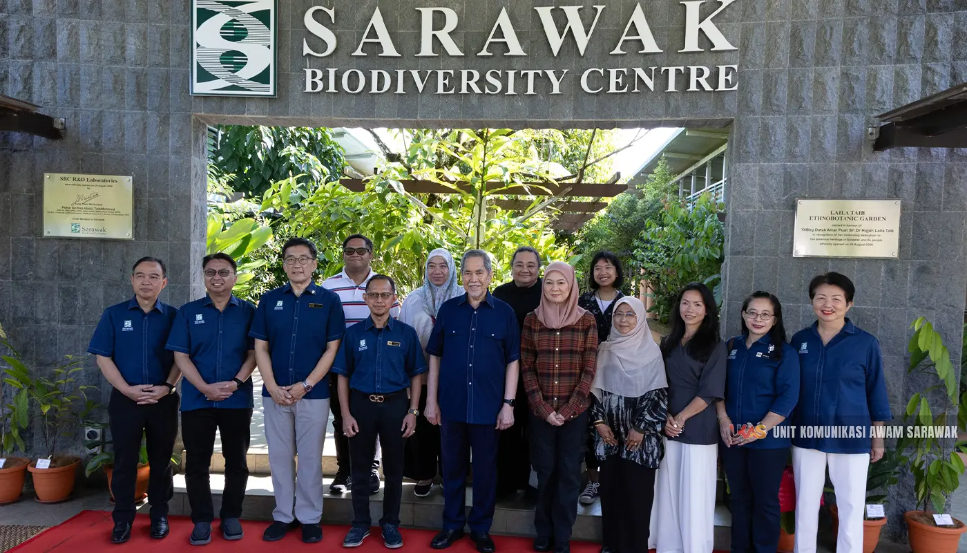 Sarawak Governor and Wife Visit Sarawak Biodiversity Centre