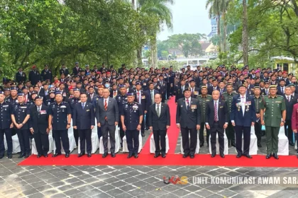 Sarawak Premier Pays Tribute to National Fighters on Heroes' Day