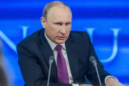 Trump Threatens “Very Severe” Tariffs on Russia if Peace Deal Not Reached Within 50 Days