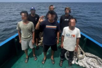 Tugboat Without Documents Seized in Miri Waters, 6 Indonesians Detained