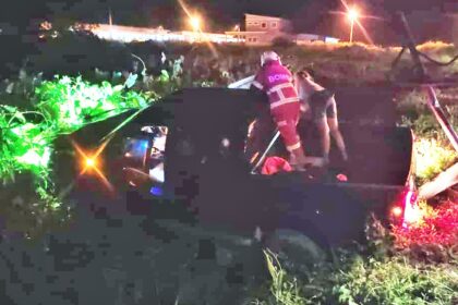 Two Injured in Toyota Hilux Crash Near Betong Petrol Station