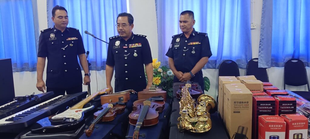 Two Robbery and Snatch Theft Syndicates Dismantled in Sibu