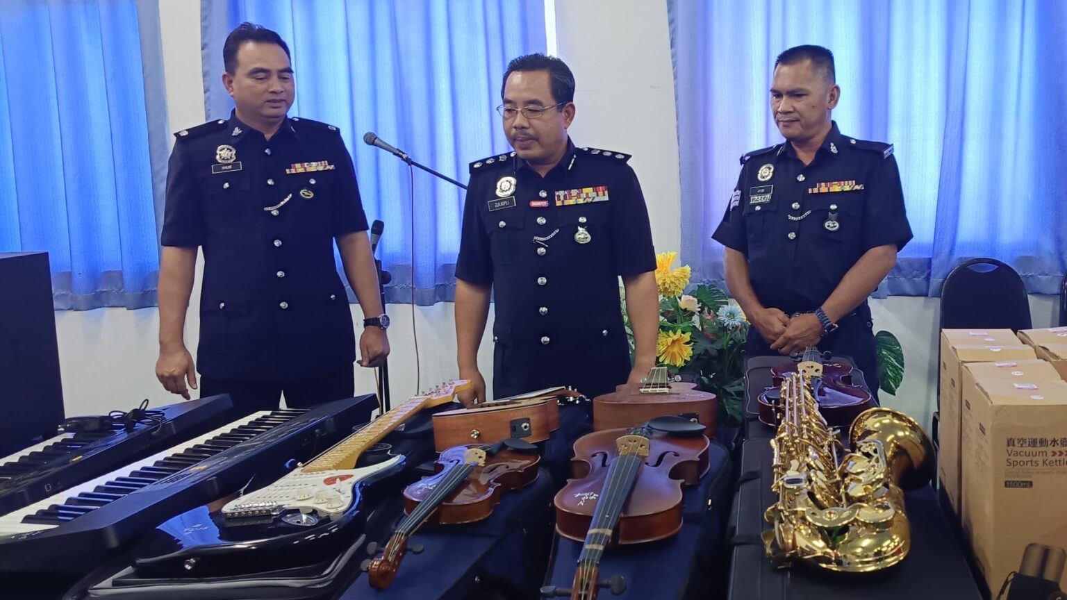 Two Robbery and Snatch Theft Syndicates Dismantled in Sibu