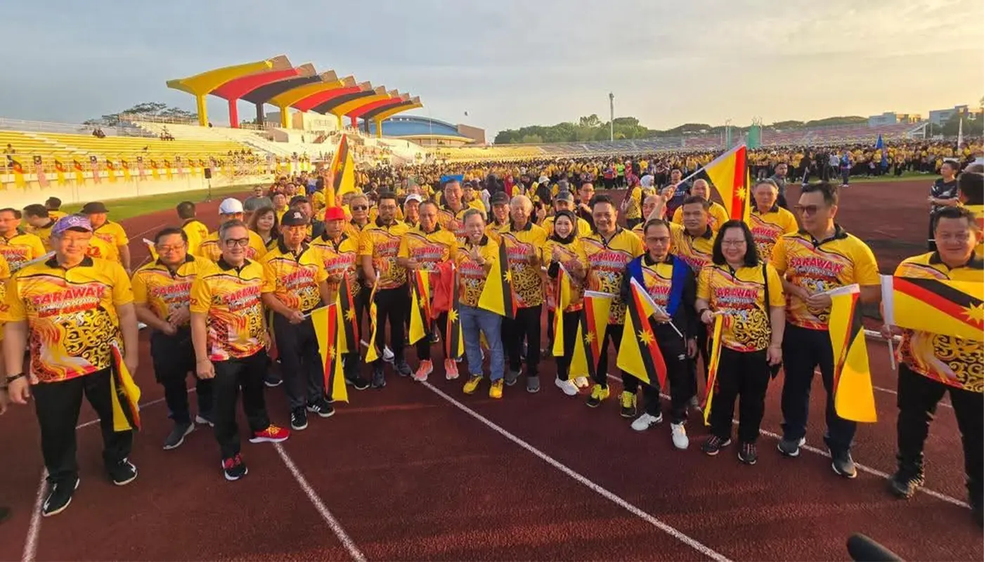 ‘Unity Walk’ Gathers 8,000 in Miri to Celebrate Sarawak Day 2025