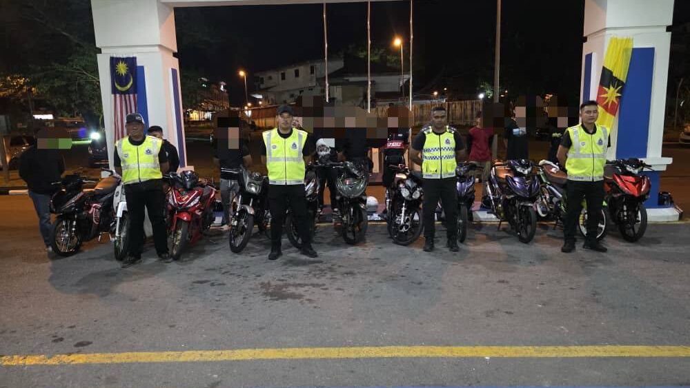 19 Motorcycles Seized, 149 Summonses Issued in Miri Road Operation