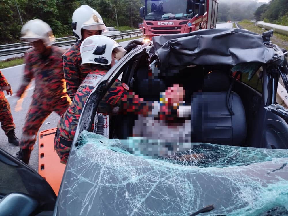 Accident in Serian Leaves Woman Injured and Trapped