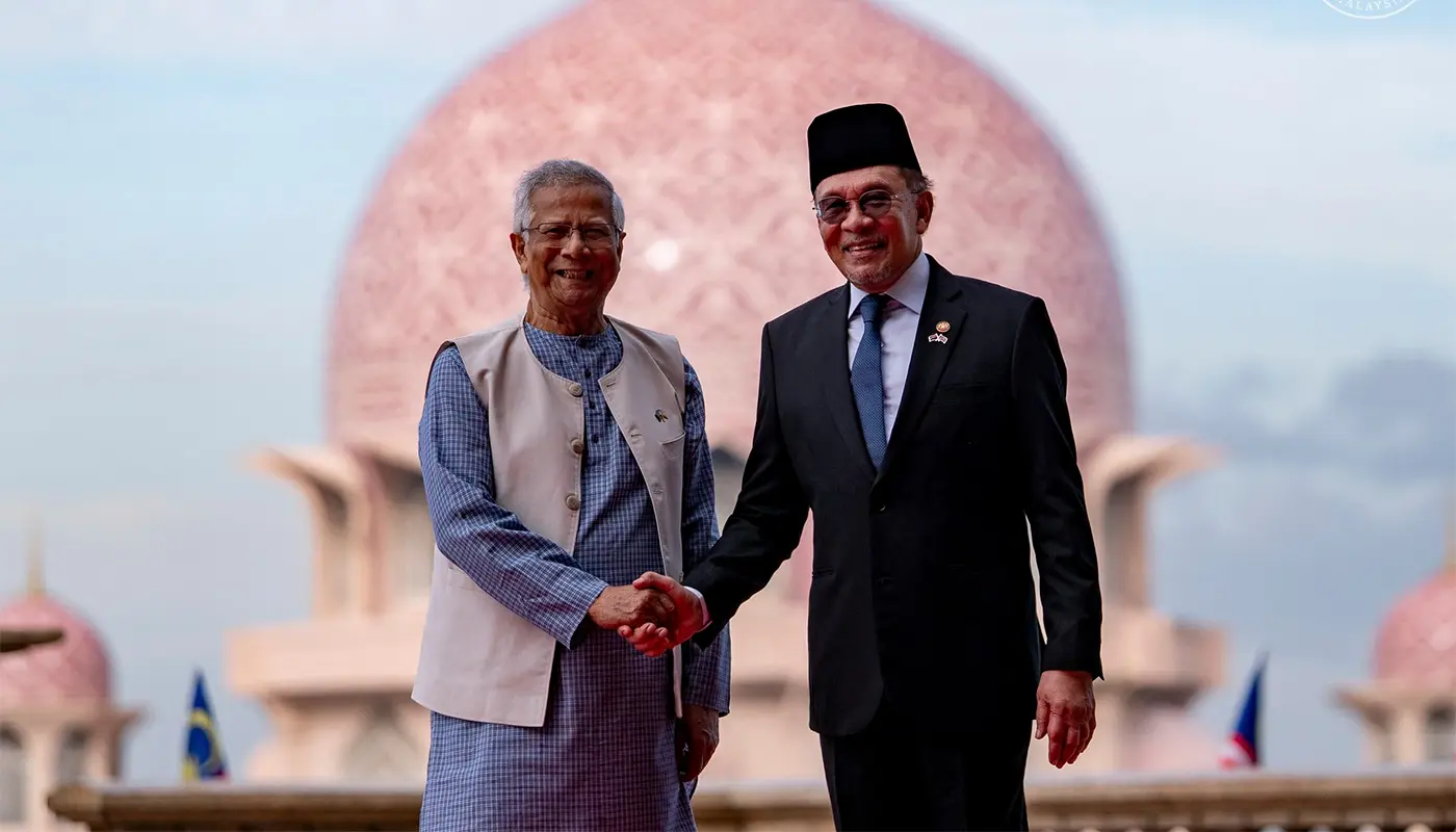 Bangladesh’s Chief Advisor Muhammad Yunus receives official welcome in Putrajaya