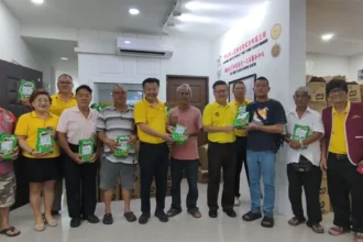 Bukit Assek ADUN Distributes Milo Packs in Celebration of Father's Day