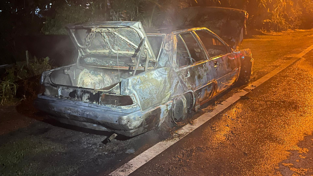 Car Fire Destroys Vehicle at Tudan, Miri Early Morning