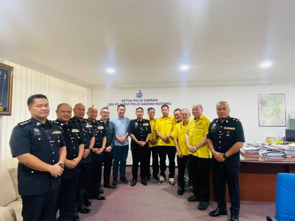 Chinese Community Leaders Visit Kuching District Police Chief to Strengthen Crime Prevention 2 Chinese Community Leaders Visit Kuching District Police Chief to Strengthen Crime Prevention
