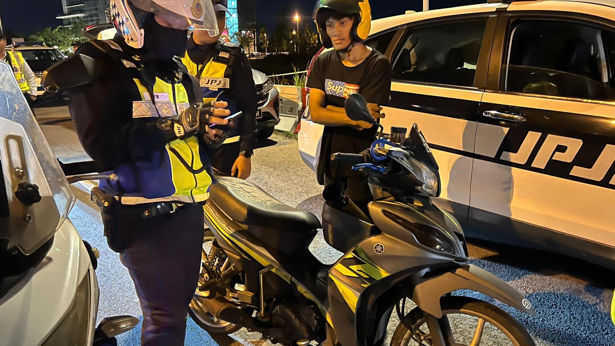 JPJ Sarawak’s Integrated Ops Nets 8 Drug-Positive Individuals, 27 Vehicles Seized