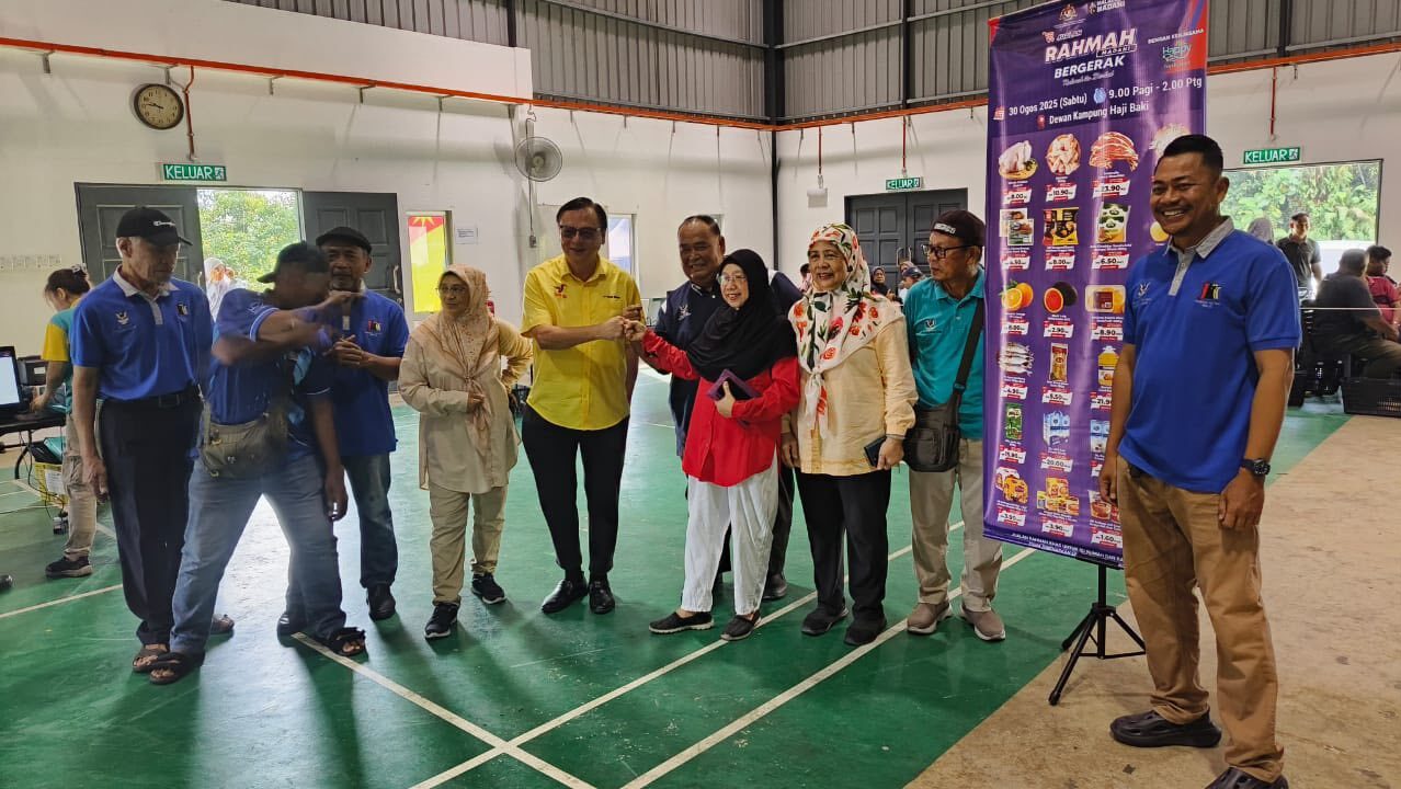 Jualan Madani Brings Relief to Kampung Haji Baki Families