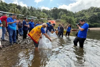 Katibas River Awareness Program Draws Crowd, Emphasises Clean Water and Safe Transport