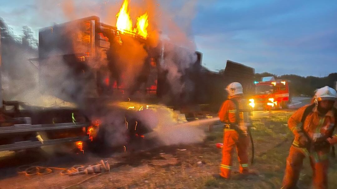 Lorry Catches Fire on Pan Borneo Highway, Two Workers Escape Unhurt