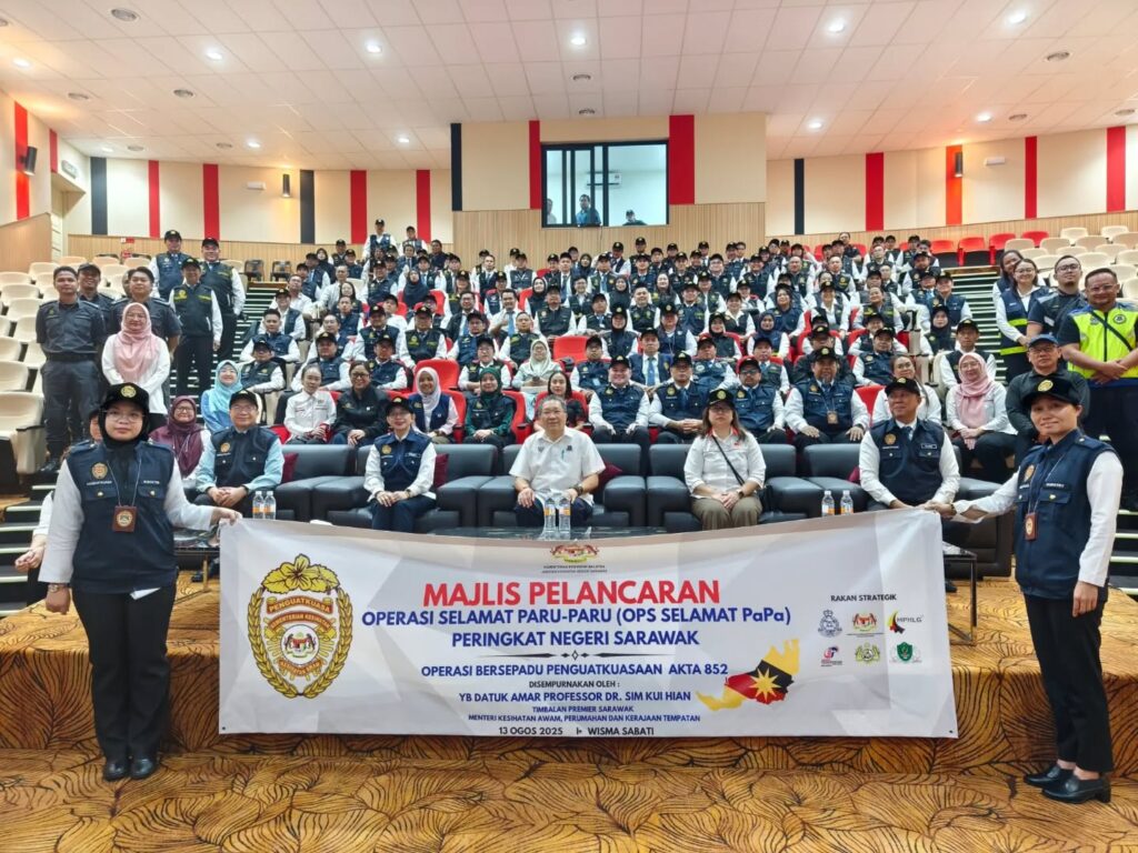 MBKS Mayor Launches Ops Selamat PaPa to Fight Lung Diseases in Sarawak 2025