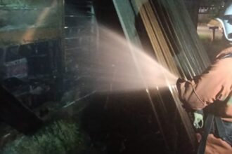 Open Burning Sparks Late-Night Fire Scare at Limbang Home