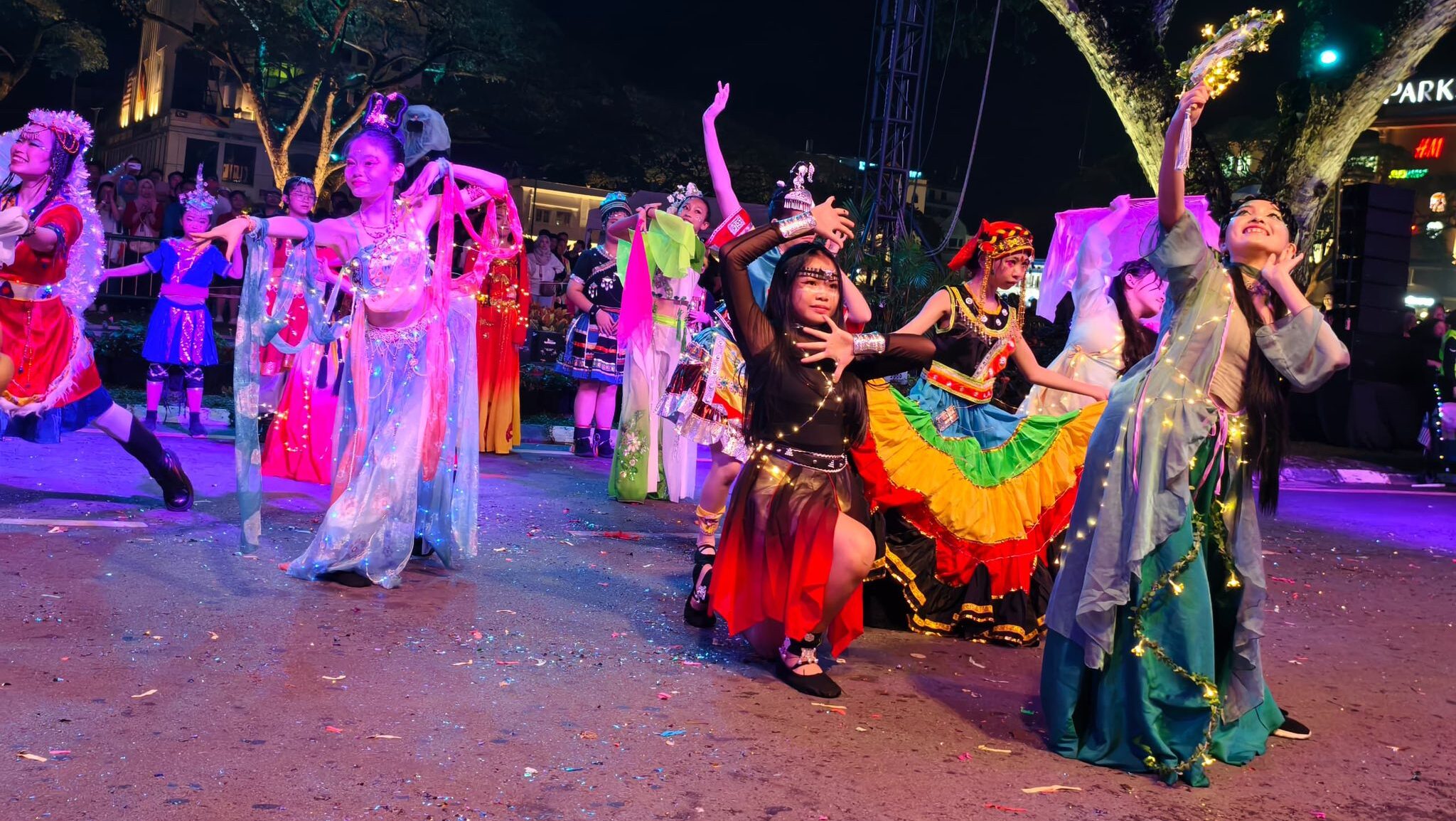 Rain Couldn’t Stop Kuching’s Parade of Lights From Dazzling Crowds