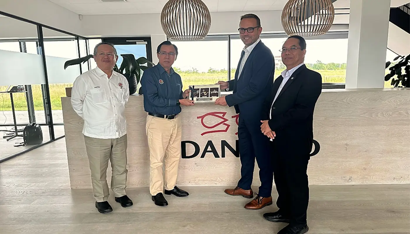 Sarawak Explores Cutting-Edge Danish Pig Farming Tech in Strategic Study Visit