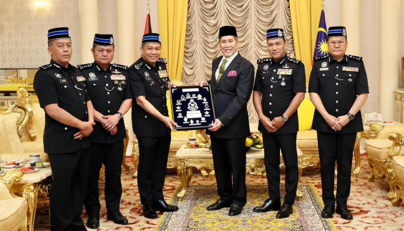 Sarawak Governor, IGP Discuss Security and Veteran Welfare