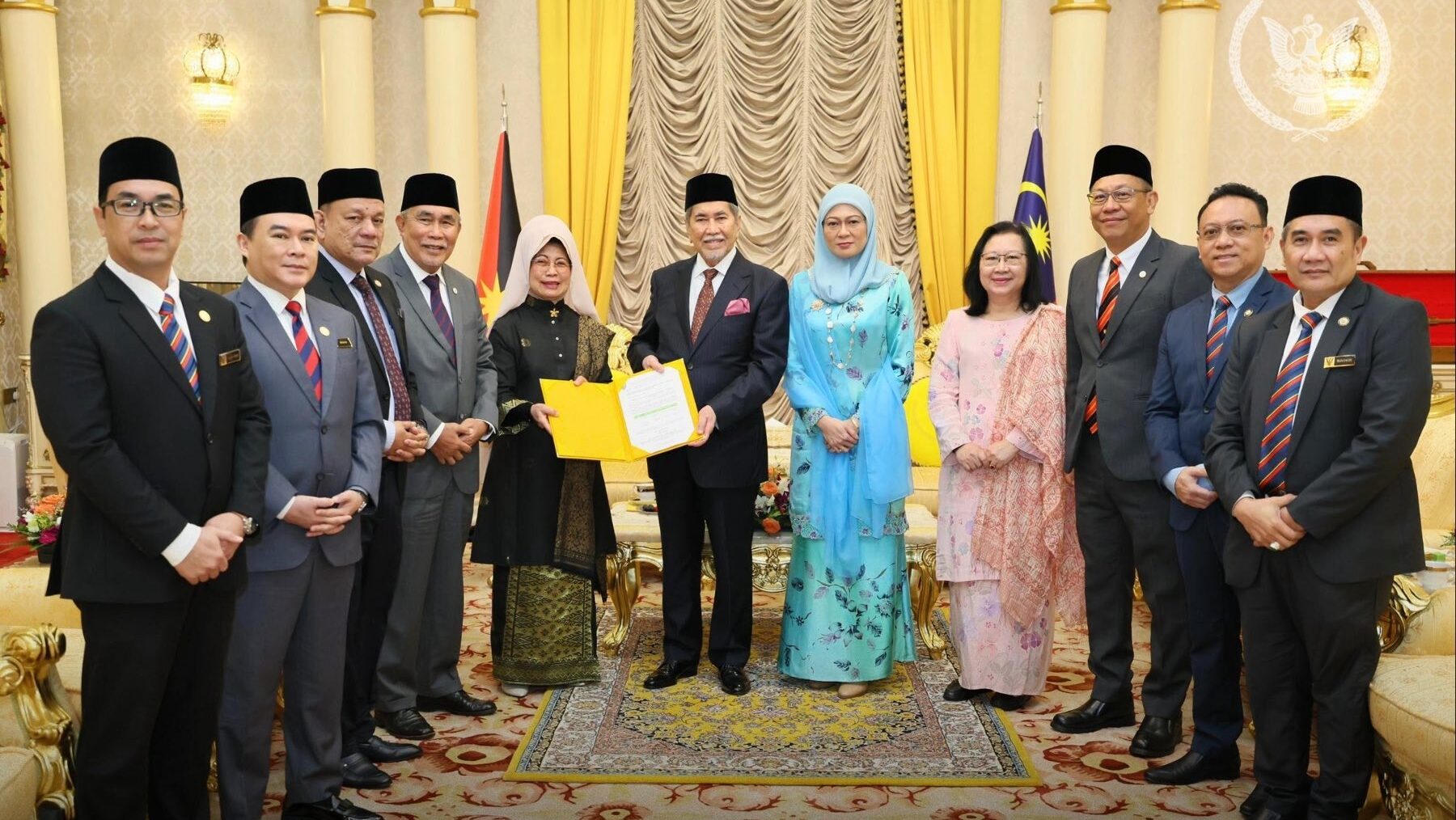 Sarawak Governor Welcomes Courtesy Visit from 2025 National Day Main Committee