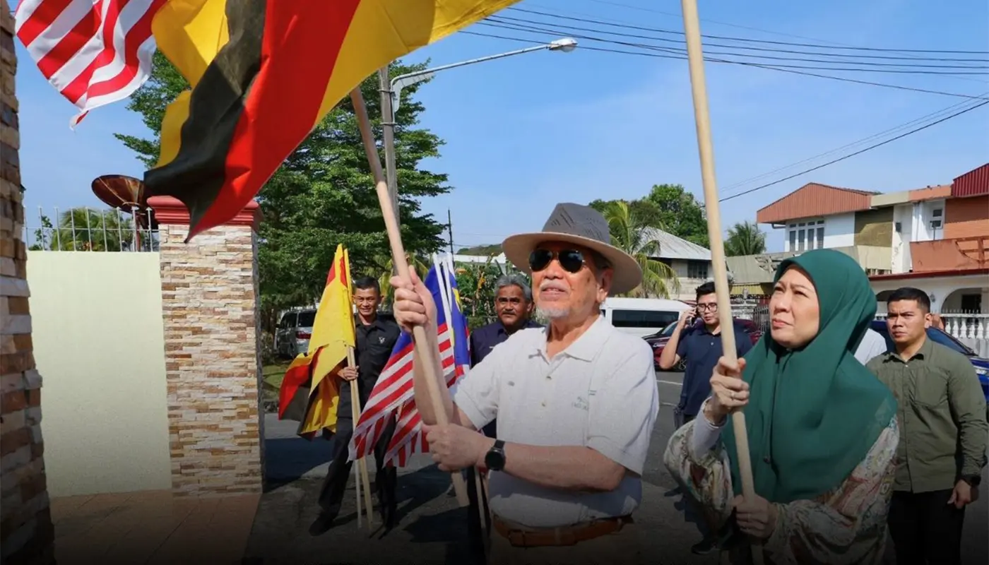 TYT Sarawak Plants Flags To Mark National Day Celebrations