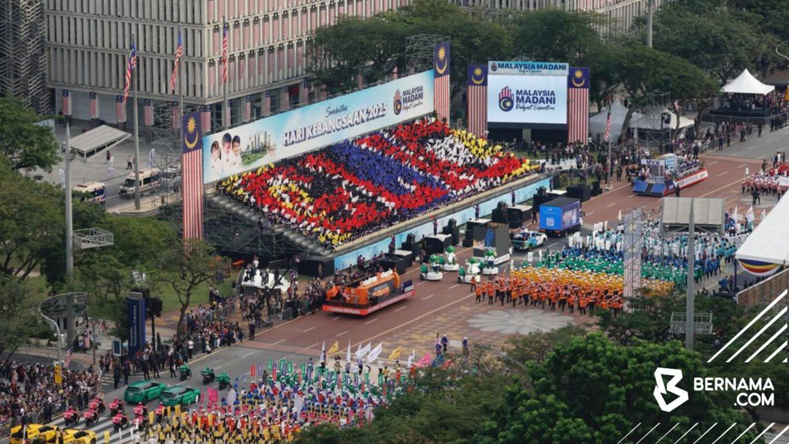 Thousands Flock to Putrajaya for Full Rehearsal of National Day 2025