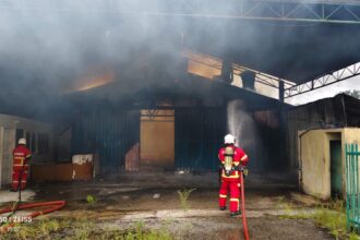Three Houses Destroyed in Kota Sentosa Fire, No Injuries Reported