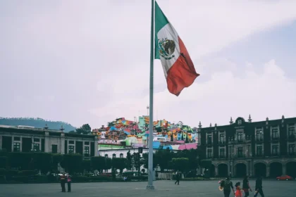 US, Mexico Strike 90‑Day Tariff Reprieve Ahead of August Deadline