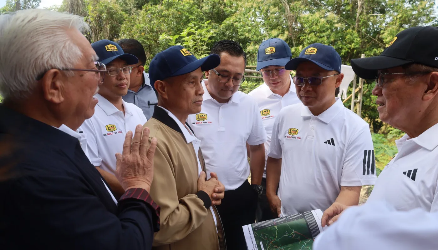 Uggah Leads Rural Road Upgrades in Kakus, Belaga, Murum