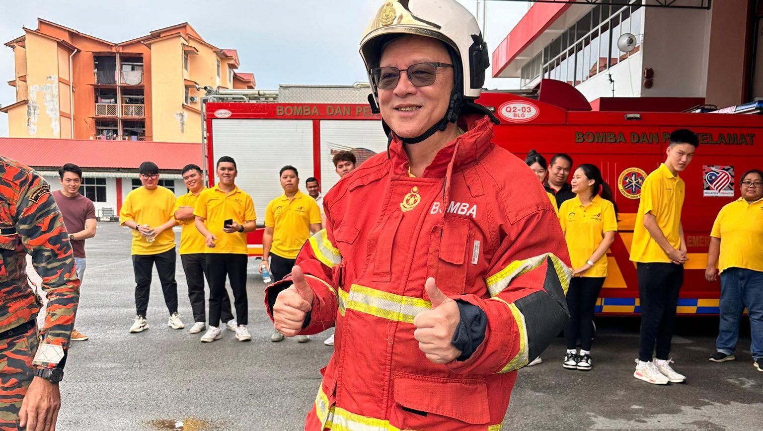 YB Lo Joins Youths for Fire Safety Programme at Batu Lintang
