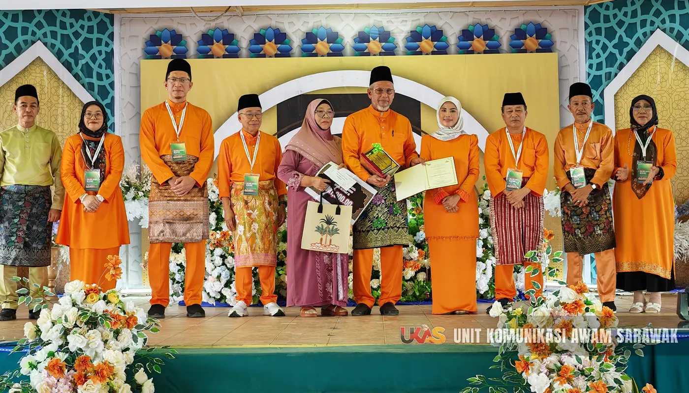 Ali Bujang Honoured as Gedong’s Maulidur Rasul Figure for 2025