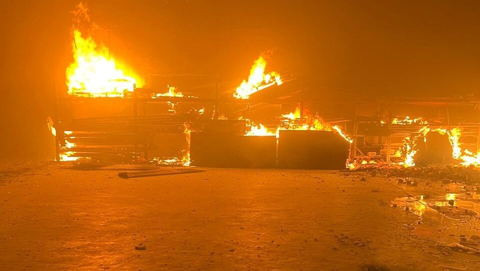 Massive Fire Destroys Two Factories in Sibu Early Morning