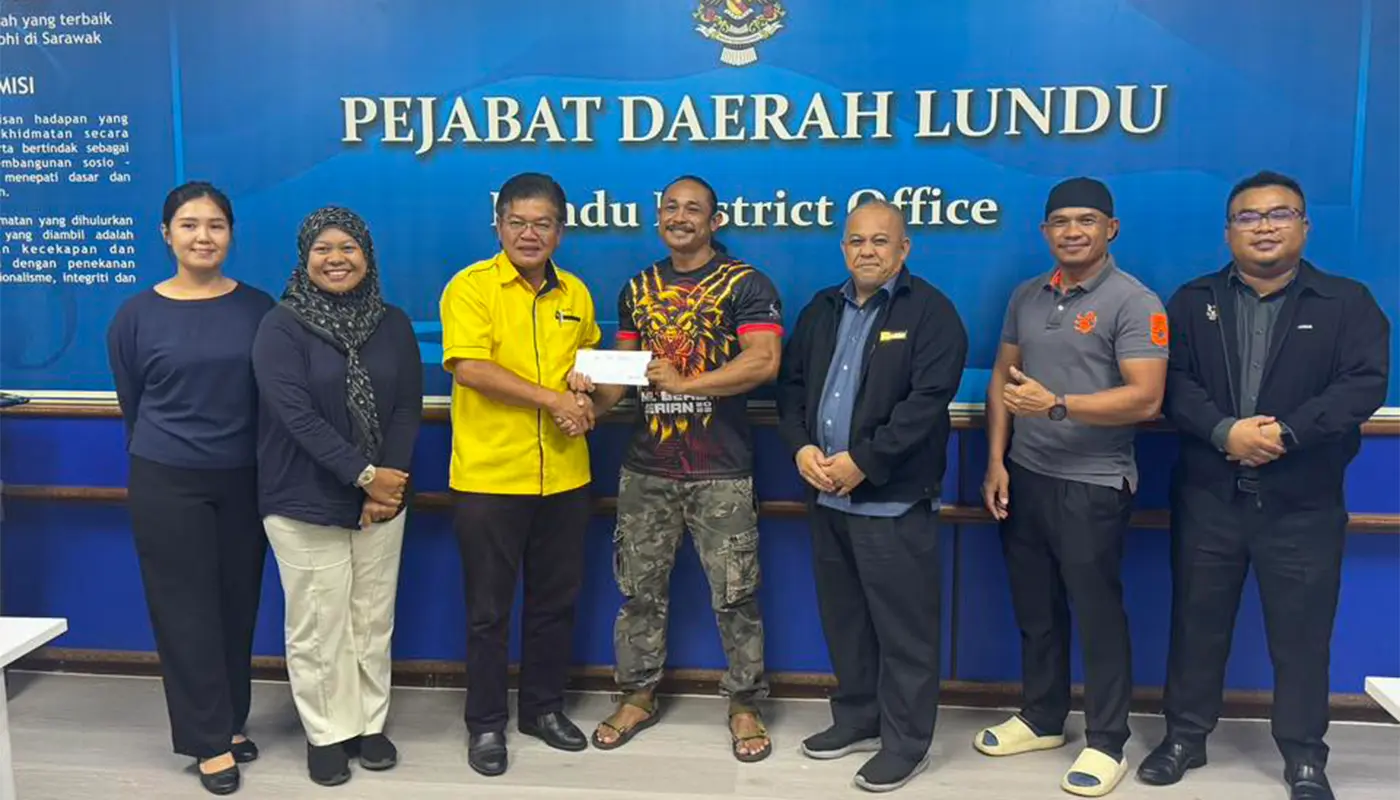 Opar Assemblyman Sponsors Lundu Bodybuilder for Mr Malaysia 2025
