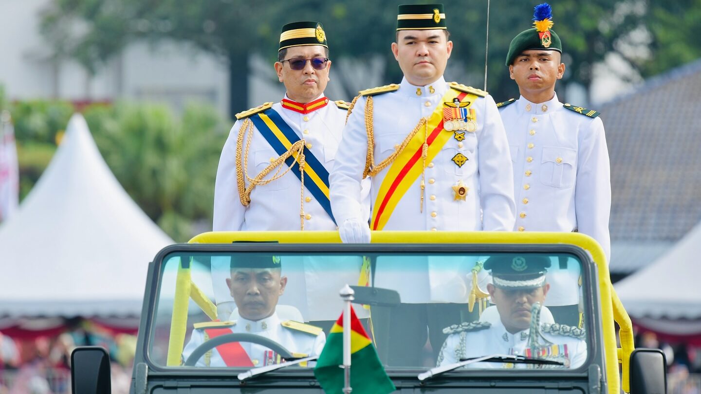 Raja Muda Selangor Officiates 43rd PALAPES Cadet Commissioning at UPM