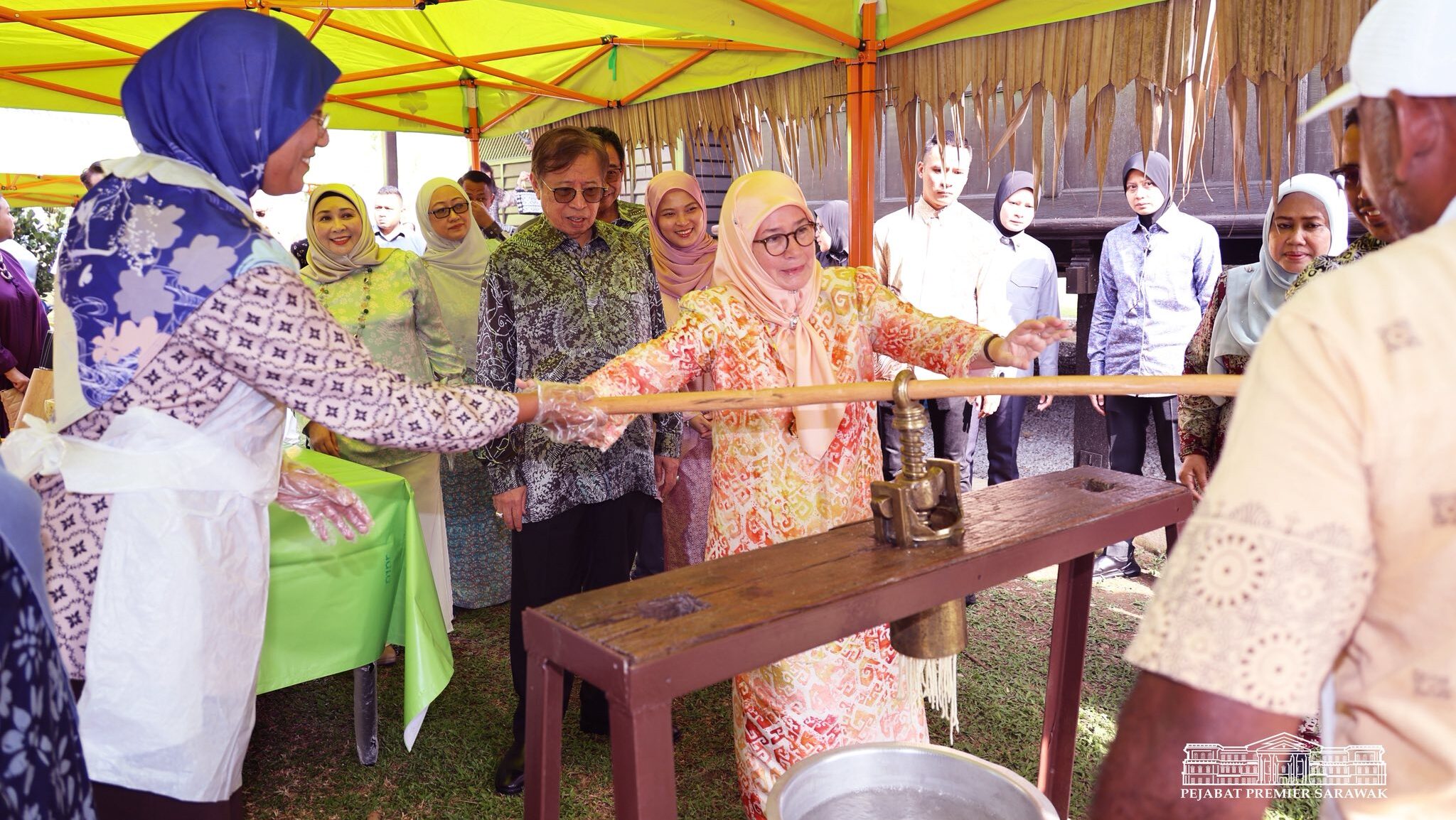 Sarawak Premier Attends Pahang Heritage Festival at Royal Invitation